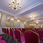 Szálloda Dwor Sieraków