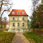 Hotel Dwor Sierakow (Lesser Poland)
