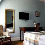 Dwor 4*