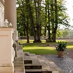 Dwor 4* Sierakow (Lesser Poland)