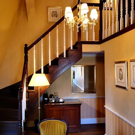 Hotel Dwor 4*