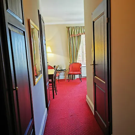 Dwor 4* Sierakow (Lesser Poland)