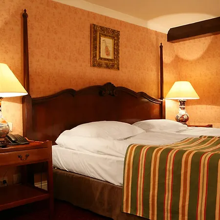 Hotel Dwor Sierakow (Lesser Poland)