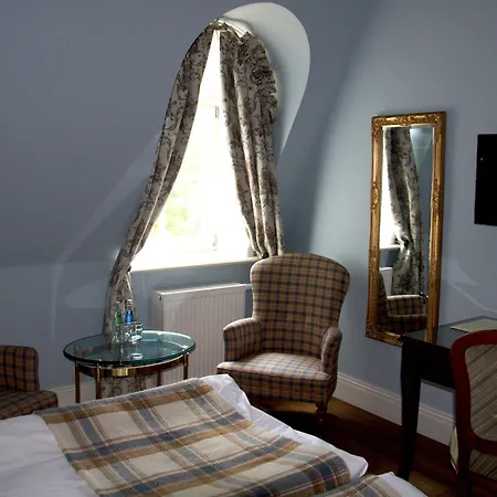 Dwór Hotel