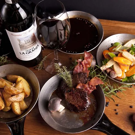 Hotel Dwor Sierakow (Lesser Poland)