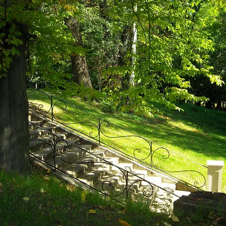 Dwor Ξενοδοχείο Sieraków