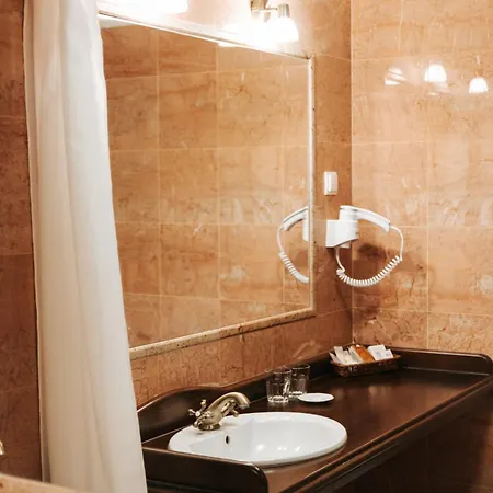 Dwor Hotel Sieraków