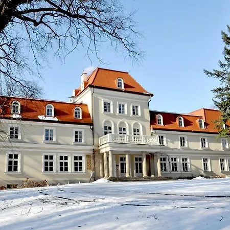 Hotel Dwor Sierakow (Lesser Poland)